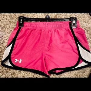 Women’s Under Armor Shorts; Size: M